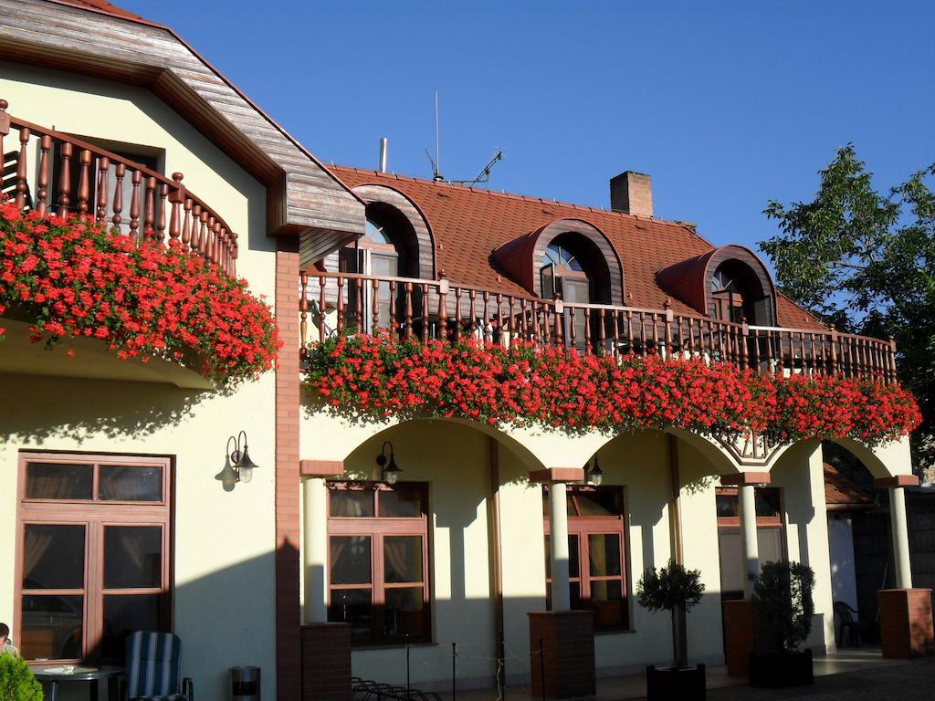 Hotel St.Florian Štúrovo 외부 사진
